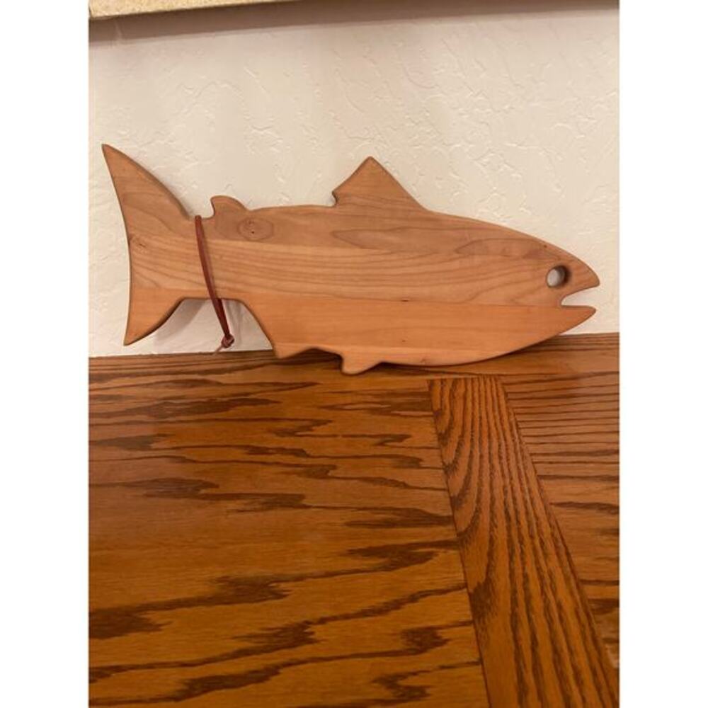 Great White wood cutting board